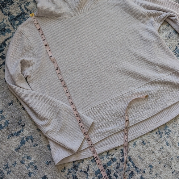 RBX XL cream athletic cowl neck sweater - Picture 6 of 6
